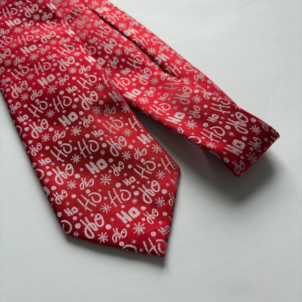 Hallmark Holiday Traditions Red Christmas Tie Ho Ho Ho Snowflake Tie